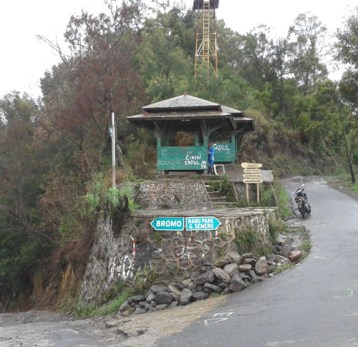 Simpang Jemplang, Bromo atau Semeru ?